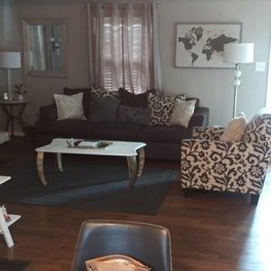 Meet your Posher, Charisma